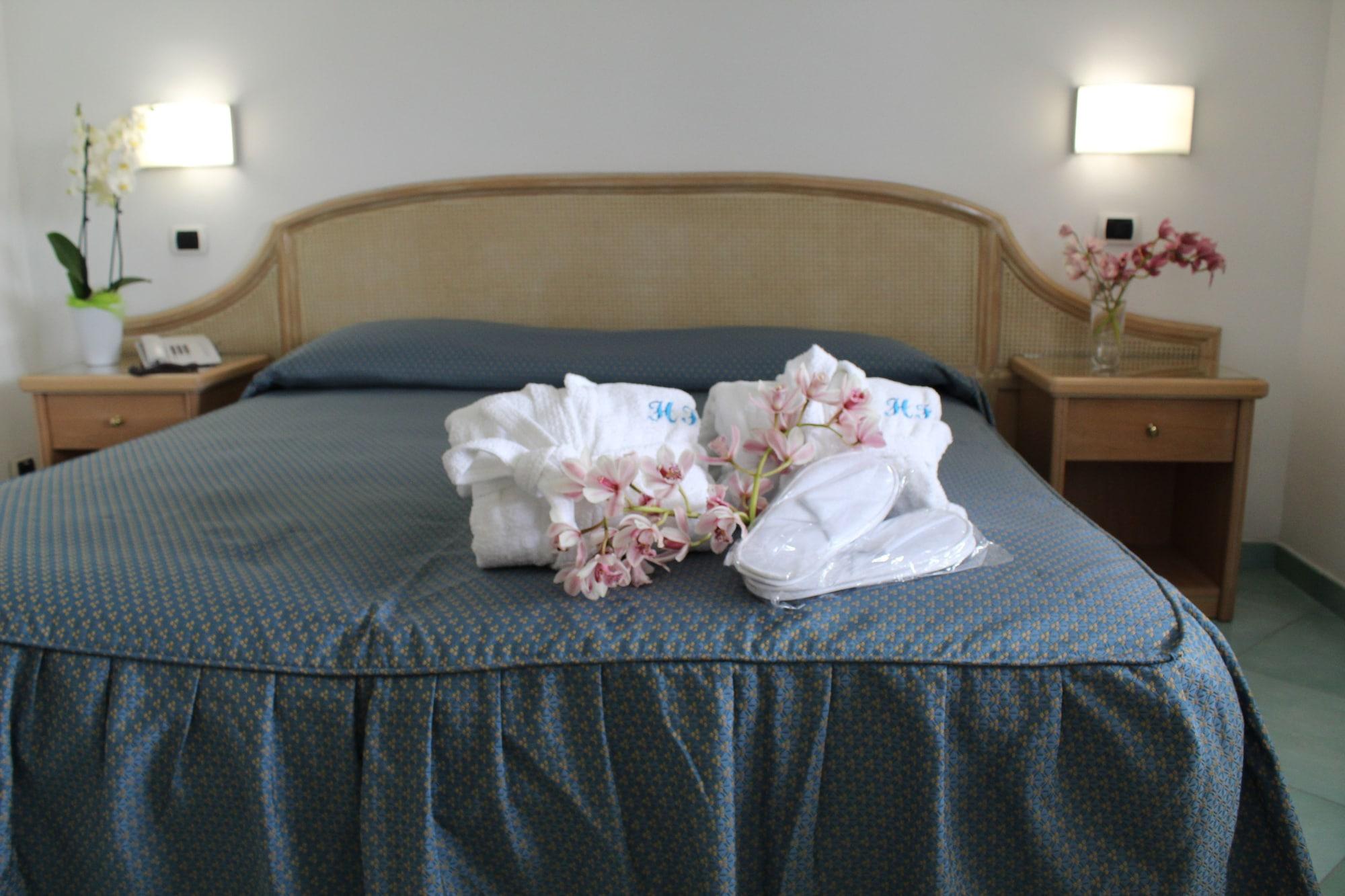 איסקיה Hotel Floridiana Terme מראה חיצוני תמונה